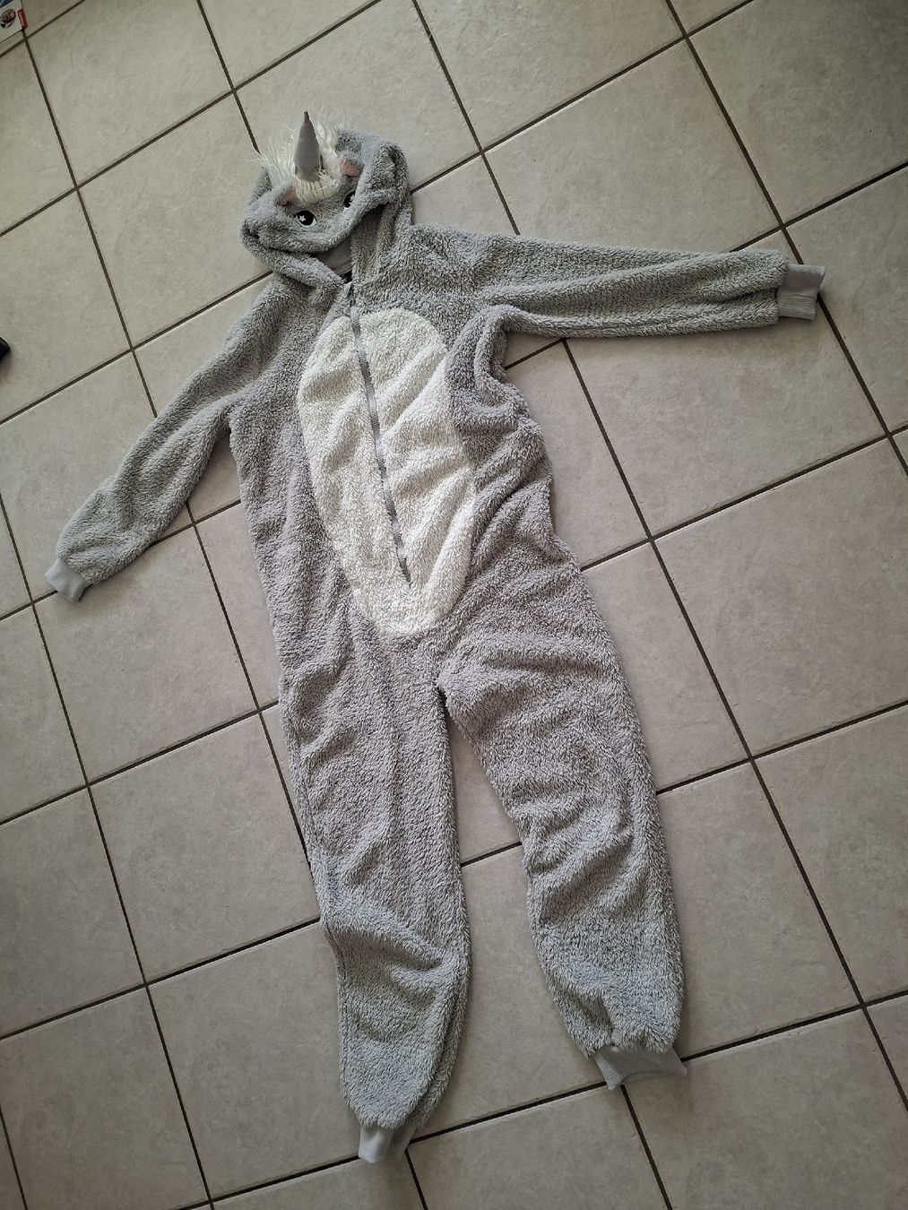 Costumes: onesie Einhorn gr 158/164 – D'occasion à Thun par Thun67
