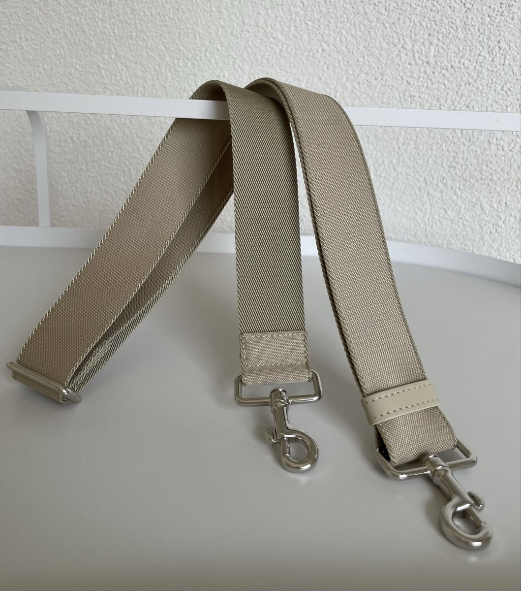 Dior Altro in  Abbigliamento & Accessori: Dior Schulterriemen  – Nuovo (secondo la descrizione) da Lengwil venduto da isa_7wyt 3