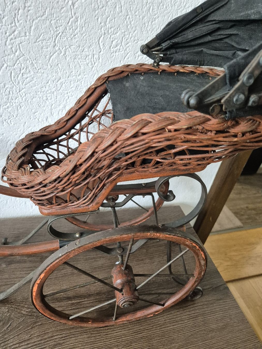 Voitures de poupées: Antike Puppenwagen – D'occasion à Eschlikon TG par zuzanka80 3