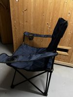 Bequemer Campingstuhl, dunkelblau