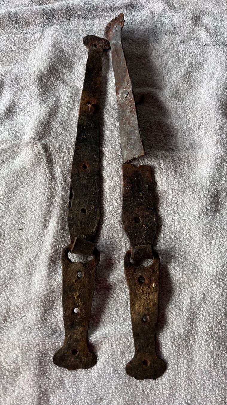 Ferramenta: Antike, dekorative Torbänder, restaurationsbedürftig. – Usato da Schübelbach venduto da Dolly990_2