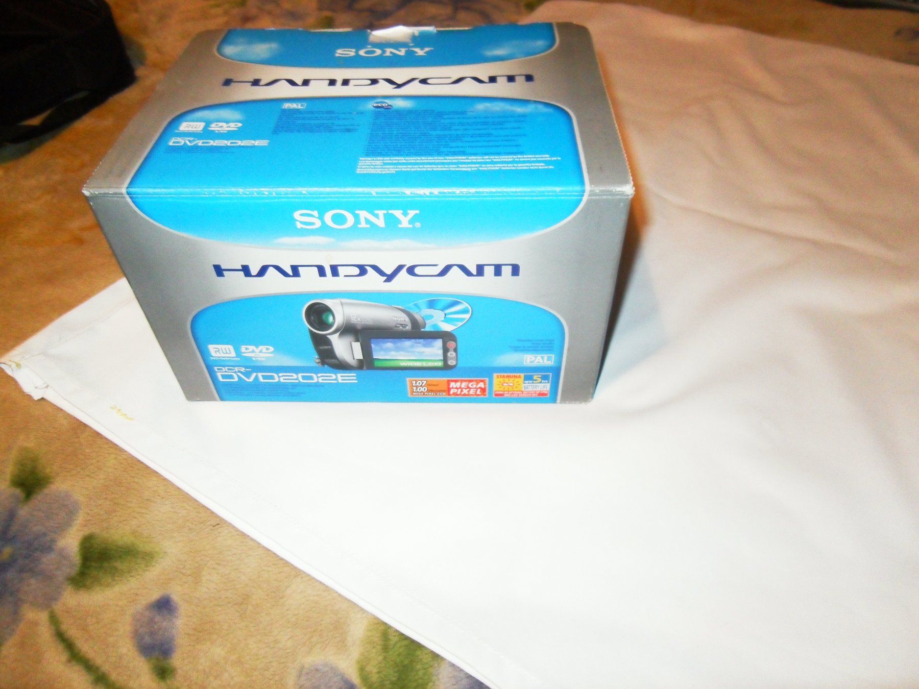 Sony Videocamere: DVD DVD 202E SONY VIDEO KAMERA – Usato da Zuchwil venduto da t.rachel 9