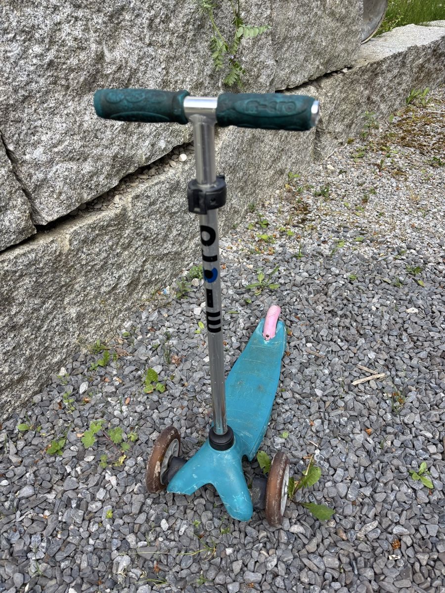 Micro Veicoli per bambini: Micro Trottinette mit 3 Rädern - scooter – Usato da Schaffhausen venduto da ValerieBelden 2