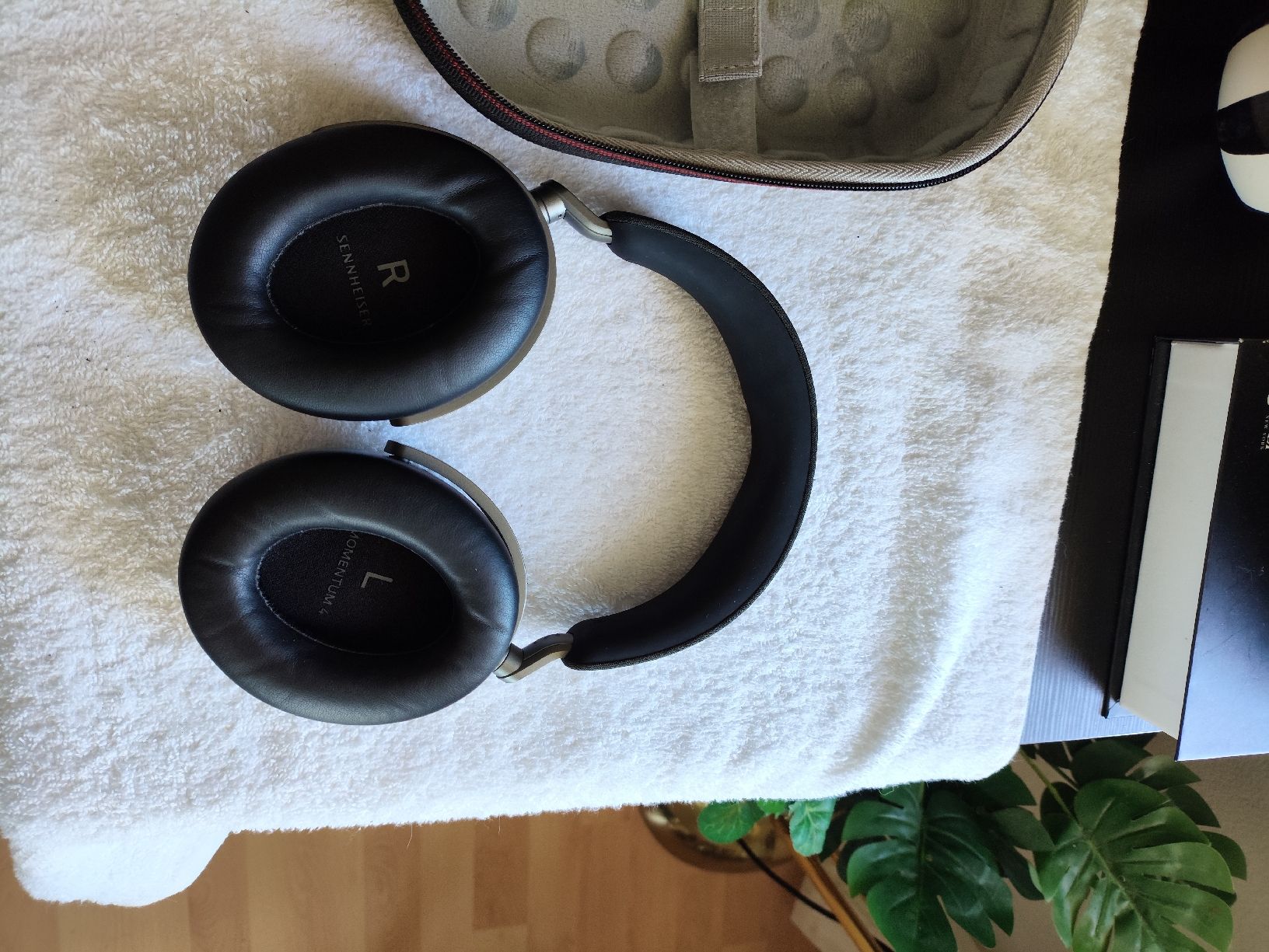 Sennheiser Cuffie: Sennheiser Momentum 4 Wireless ANC, Bluetooth Kopfhörer  – Usato da Zollikofen venduto da zar_j67f 9