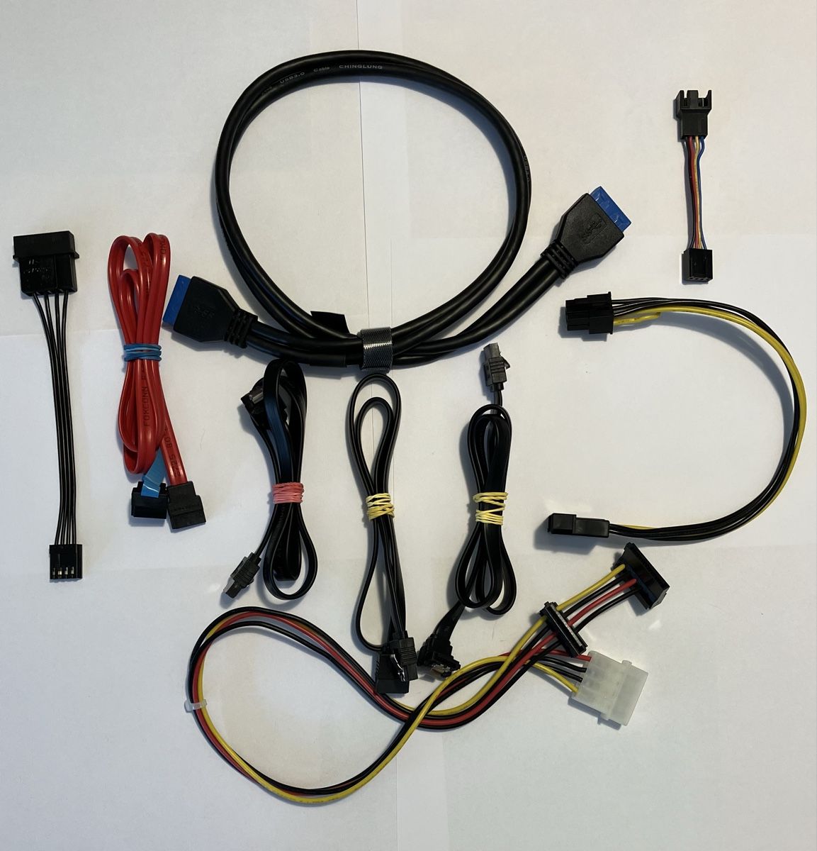 Cavi: Kabel für PC gemäss Bilder – Usato da lyssach venduto da Fisch40