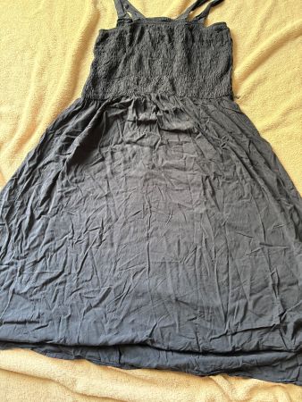 Kleid mit Träger, Grösse M