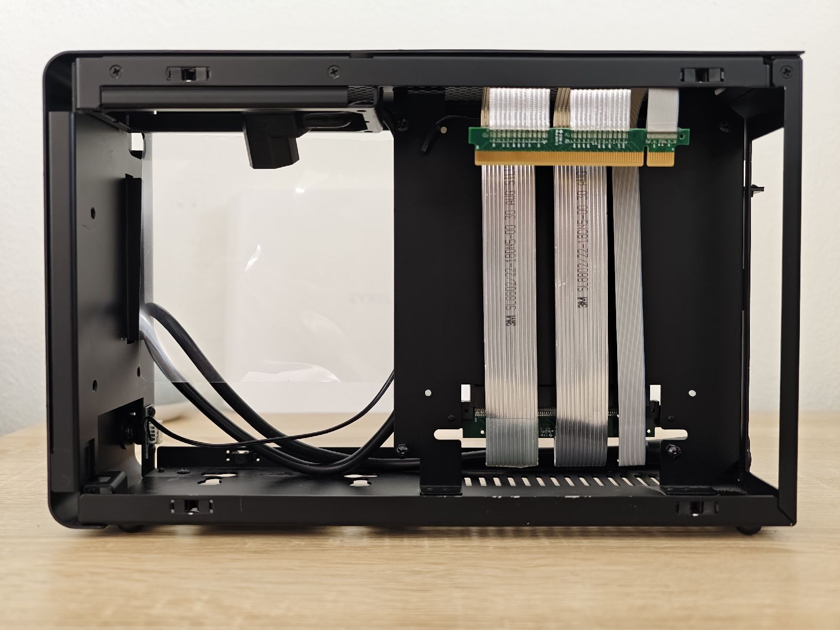 Lian Li Boîtiers: DAN Case A4-SFX V1 Mini-ITX – D'occasion à Luzern par gabriel.z 3