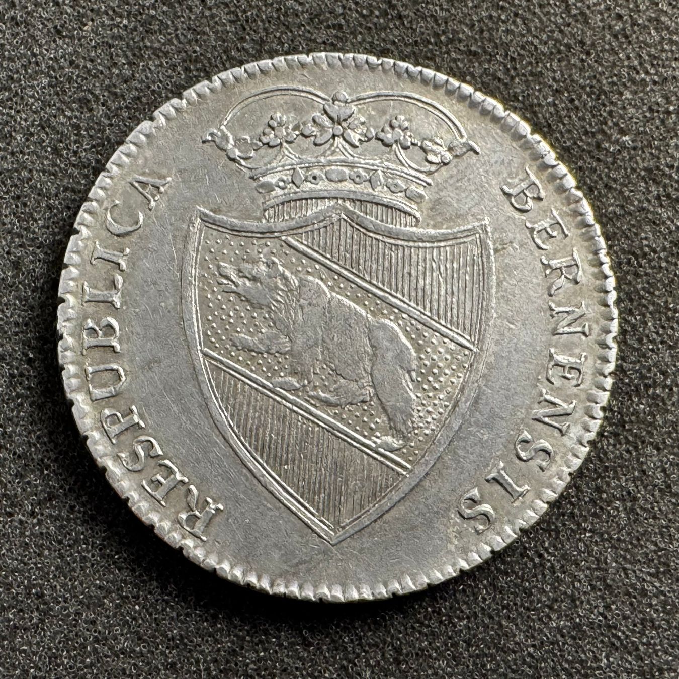 Tutti le monete: 1 Taler Silber Kanton Bern 1795 - 2 Federn – Usato da Reitnau venduto da tb-muenzen 1