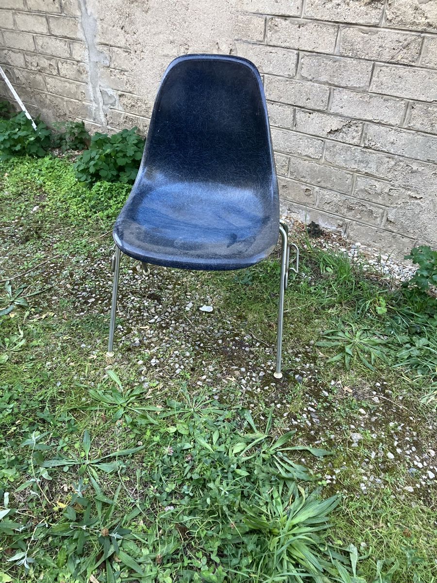 Eames Stühle: Chaise Eames – Gebraucht aus fribourg von Retroverso 1