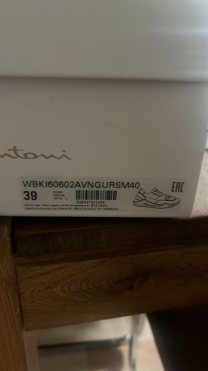 Santoni Scarpe da donna: Stylische Santoni Sneaker Gr. 39 – Usato da Olten venduto da AtelierSecondhand23 1