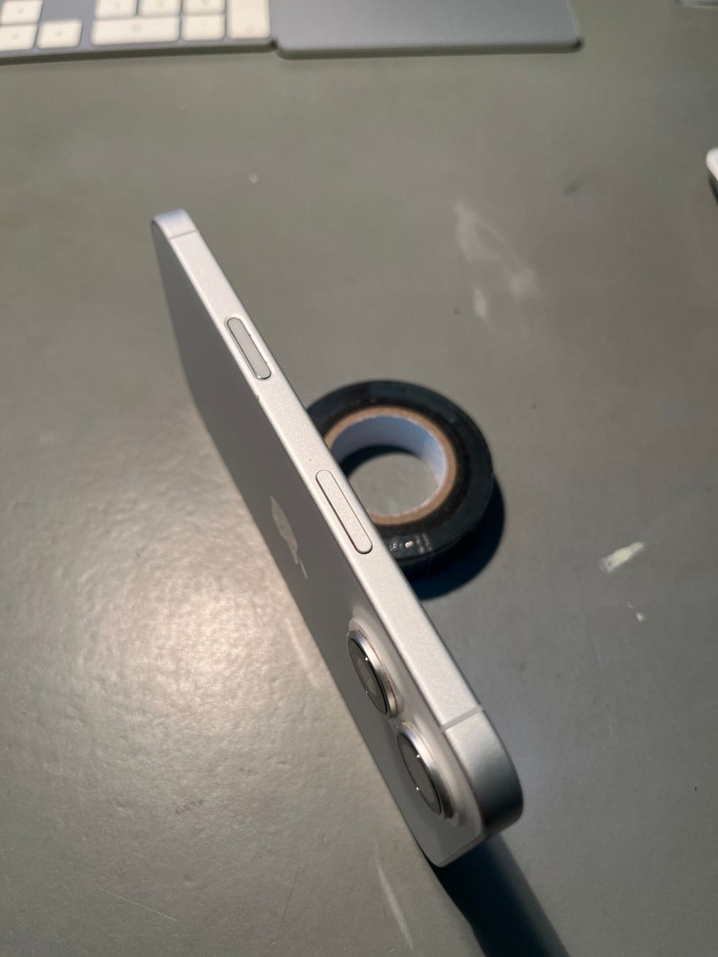Apple Portables: iPhone 16, 128GB, weiss, defekt – D'occasion à Zürich par Mderron 4