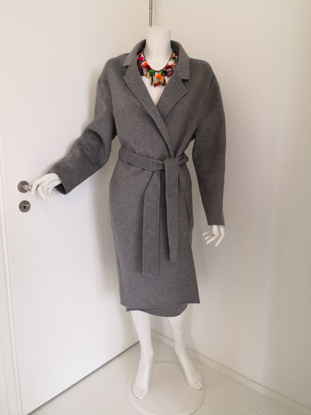 Mango Mäntel: 🤩MANGO SUIT WOLLBLEND-MANTEL MIT GÜRTEL HELLGRAU – Neu (gemäss Beschreibung) aus Olten von Naja-Twins-Twins