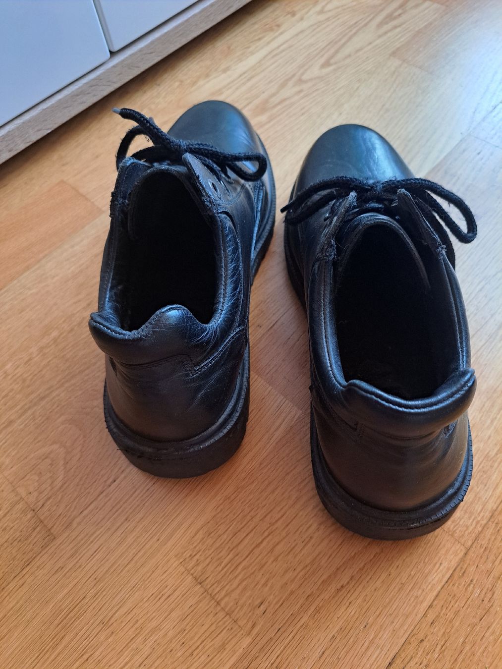 Herrenschuhe: Schuhe Gr43 – Gebraucht aus Morens FR von Kiscica 3