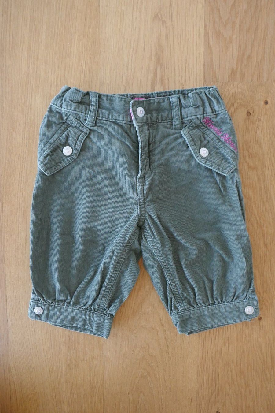H&M Pantaloni: Shorts mit Minnie Mouse Gr. 92 / short – Usato da Villars-sur-Glâne venduto da richardette