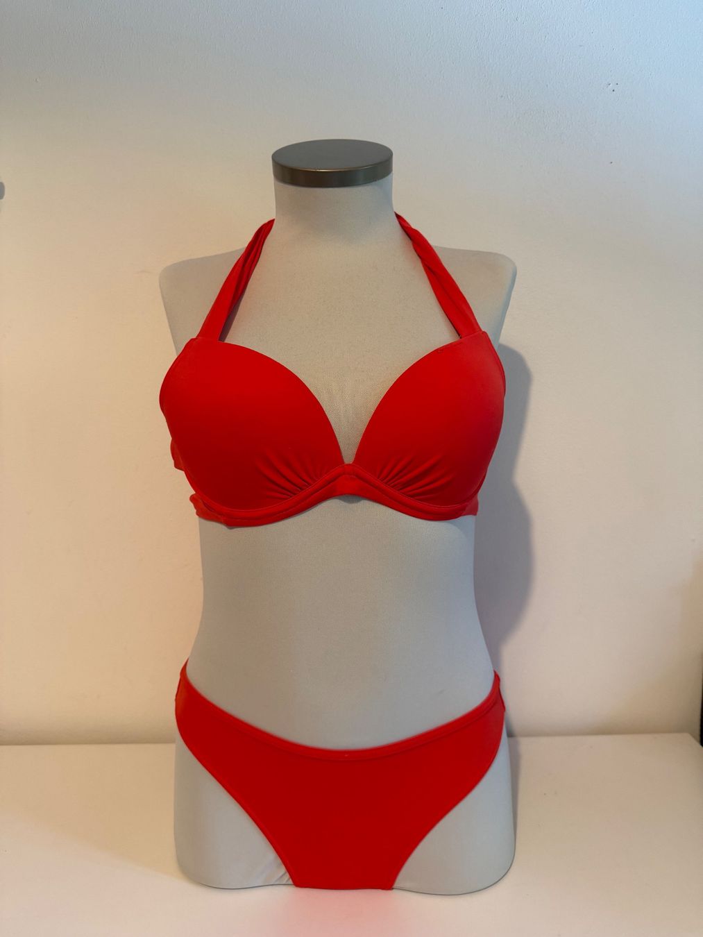 Decathlon Costumi da bagno & Bikini: BIKINI ROUGE – Usato da Cheseaux-Noréaz venduto da ath_cq52