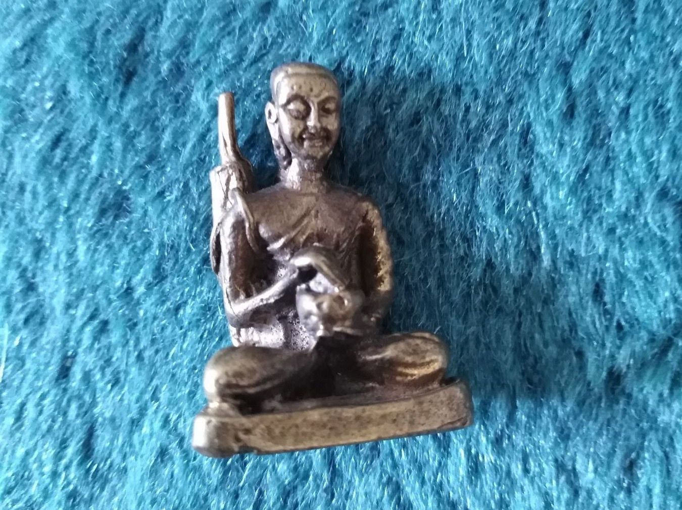 Statuette: Buddha Mönch Figur Metall – Nuovo (secondo la descrizione) da Zürich venduto da Verde21