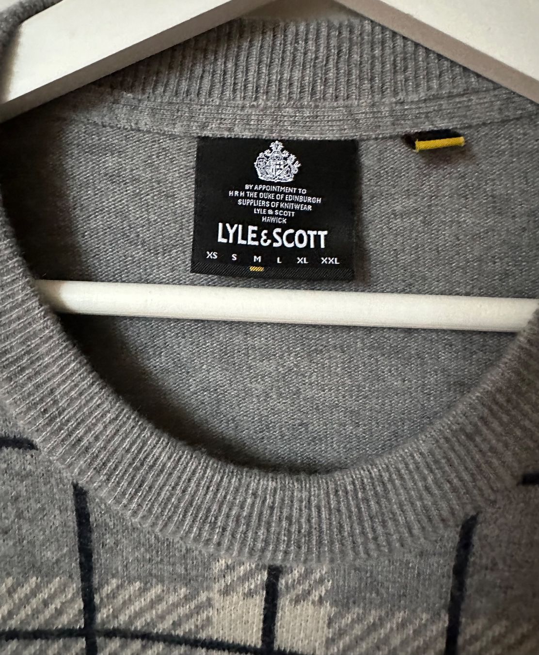 Pulls & Sweat-shirts: Lyle & Scott Pullover, kariert, grau – D'occasion à Wohlen AG par thr_t5x8 1