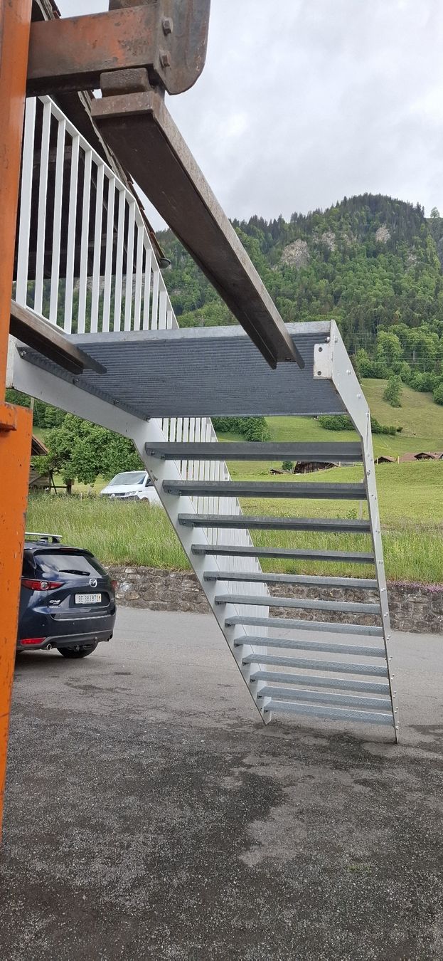 Scale: Treppe mit Geländer und Podest – Usato da Reichenbach i. K. venduto da Wskorpion 5