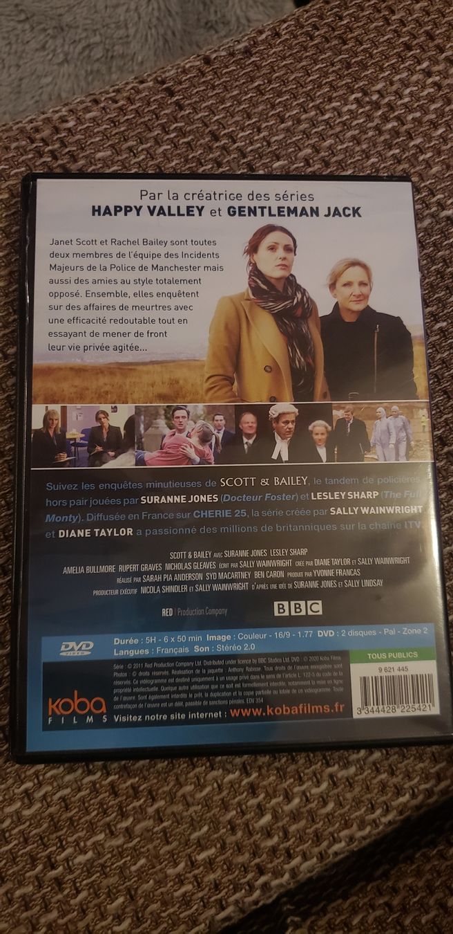 Tutti i DVDs: Scott & Bailey saisons 1 à 3 – Usato da Le Séchey venduto da Jill93 1