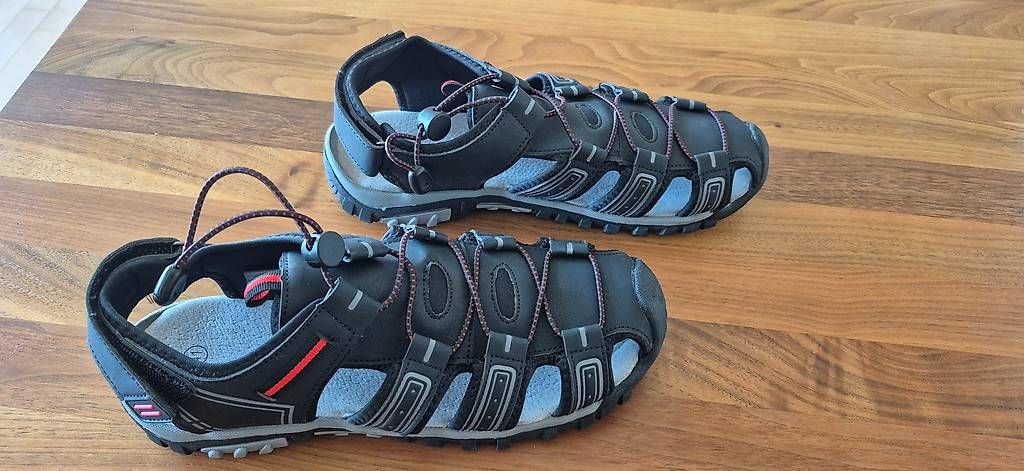 Schuhe für Jungen: Neuwertige Trekking Sandale – Gebraucht aus Schmerikon von kidmann 2