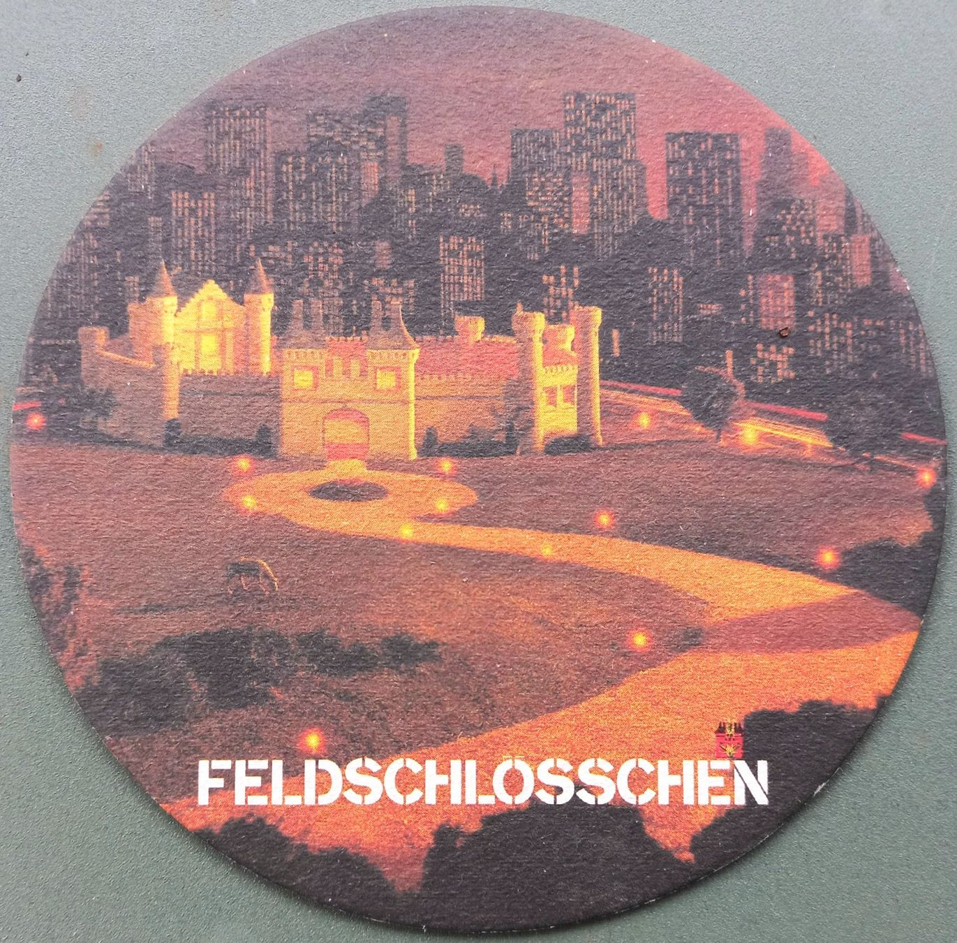 Feldschlösschen Sottobicchieri: Bierdeckel - Feldschlösschen - CH – Usato da Niederuzwil venduto da lubimaja
