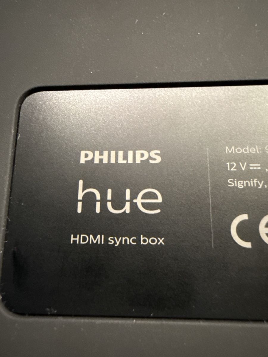 Philips Home Cinema: Philips Hue HDMI Sync Box 8K - Top Zustand – Nuovo (secondo la descrizione) da Rupperswil venduto da kaiszielasko94 1