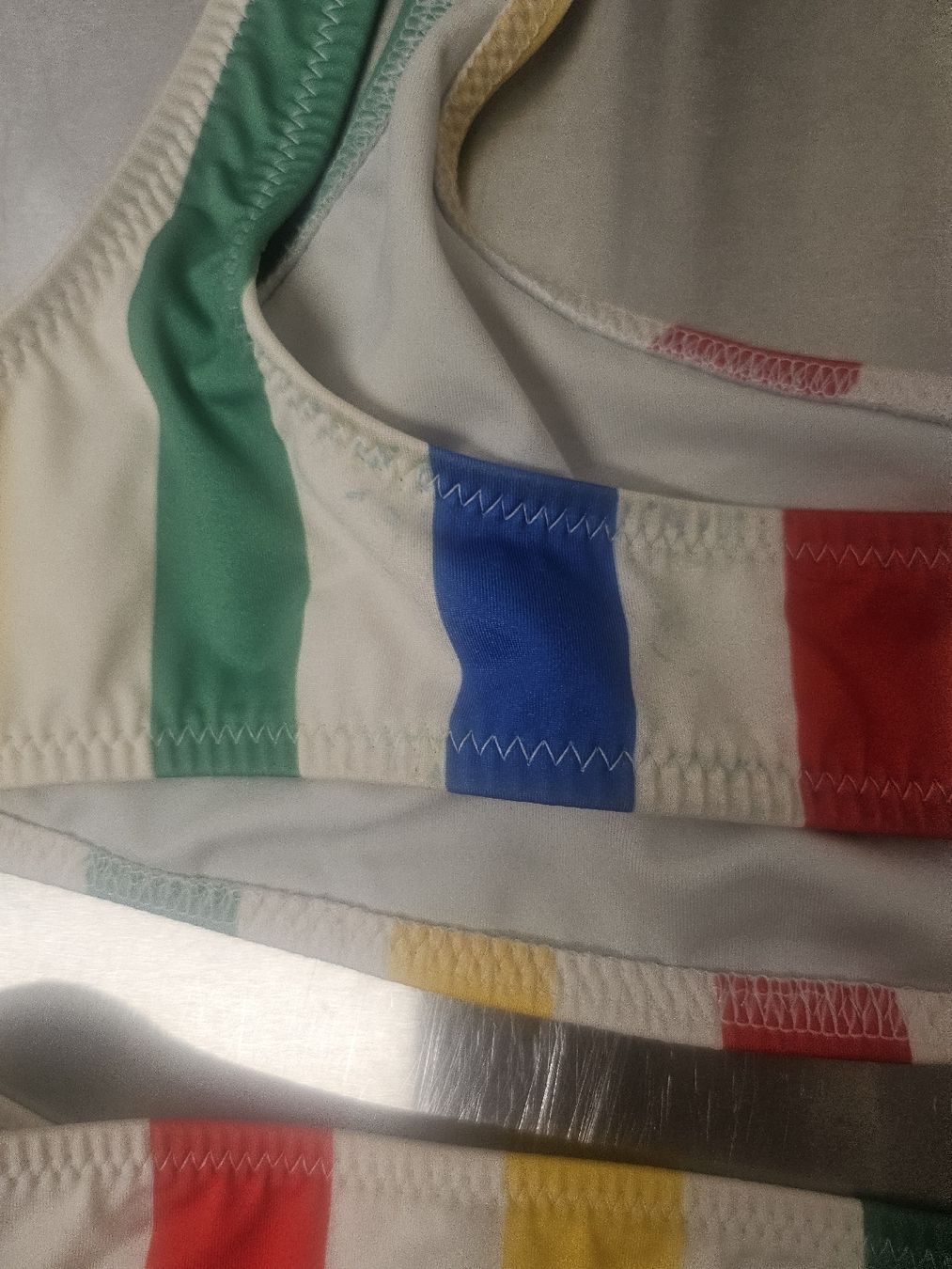 Costumi da bagno & Bikini: Mehrfarbiger gestreifter 2-teiliger Badeanzug – Usato da Zürich venduto da eri_8w5v 2