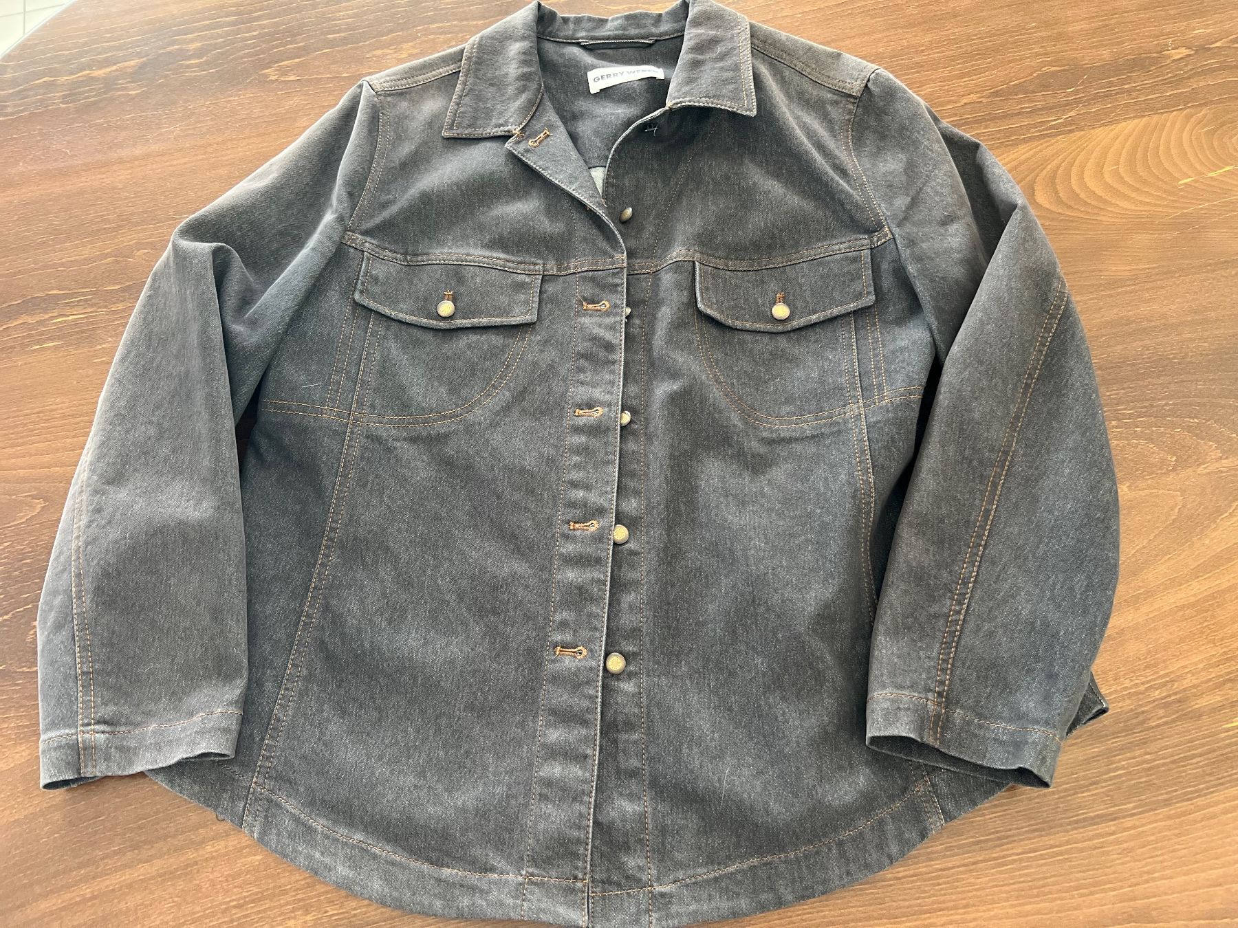 Gerry Weber Giacche: Jacke/Hemd- Gerry Weber anthrazit Grösse 42 – Usato da Ebmatingen venduto da Mistelu