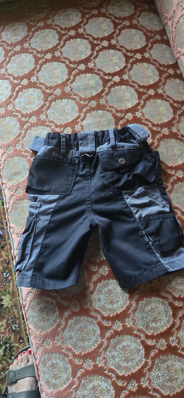 Engelbert Strauss Pantaloni: Engelbert Strauss Kinder Shorts dunkelgrau Grösse 104 – Usato da Geuensee venduto da Megi45 1
