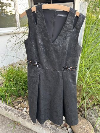 Kleid Esprit schwarz mit Pailletten neu
