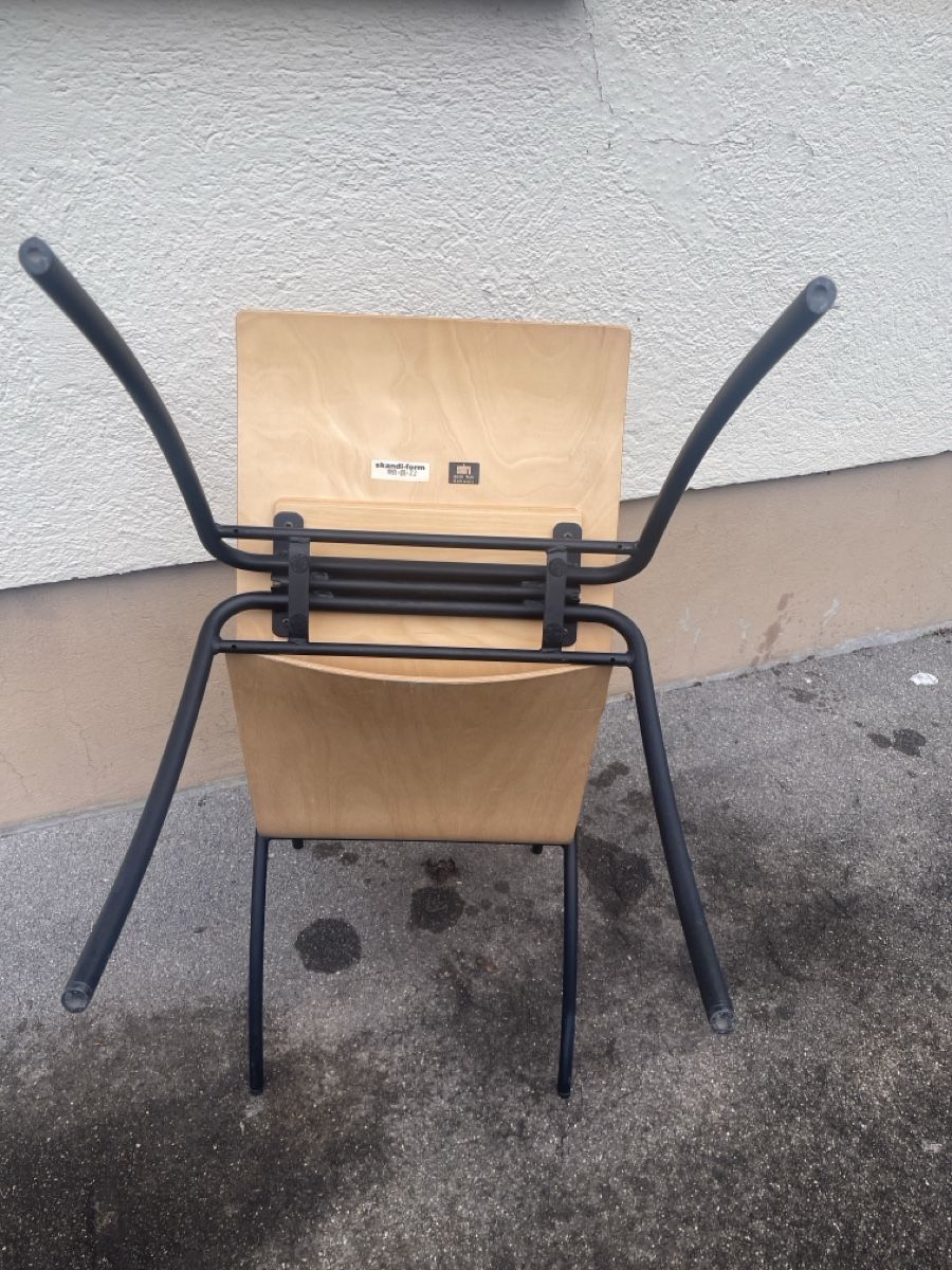 Embru Stühle: 2 Embru Skandi-Form Stühle, stapelbar, Schweizer Design – Gebraucht aus dietikon von fernando011 2