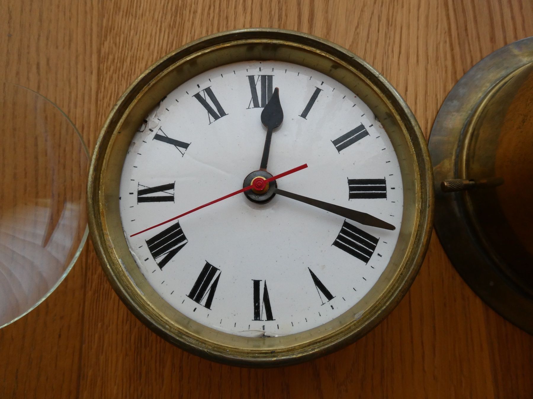 Orologi: Uhr in einem massiven Messinggehäuse – Usato da Lüchingen venduto da Eeizo 1