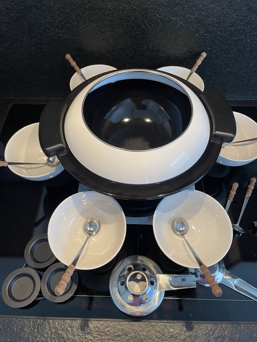 Set di piatti: Cleveres Fondueset – Usato da Lengnau AG venduto da Sayuri5 3