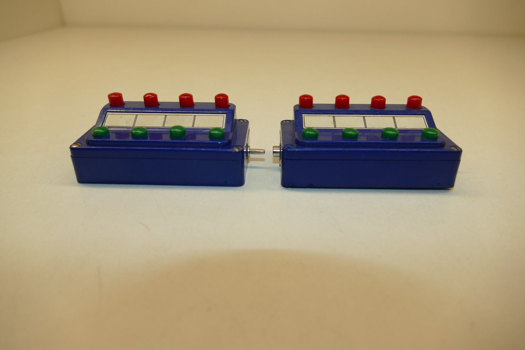 Märklin Modellini di ferrovie: Märklin H0: 2xStellpult Einheit 4 – Usato da Niederhasli venduto da rail-duerst 1