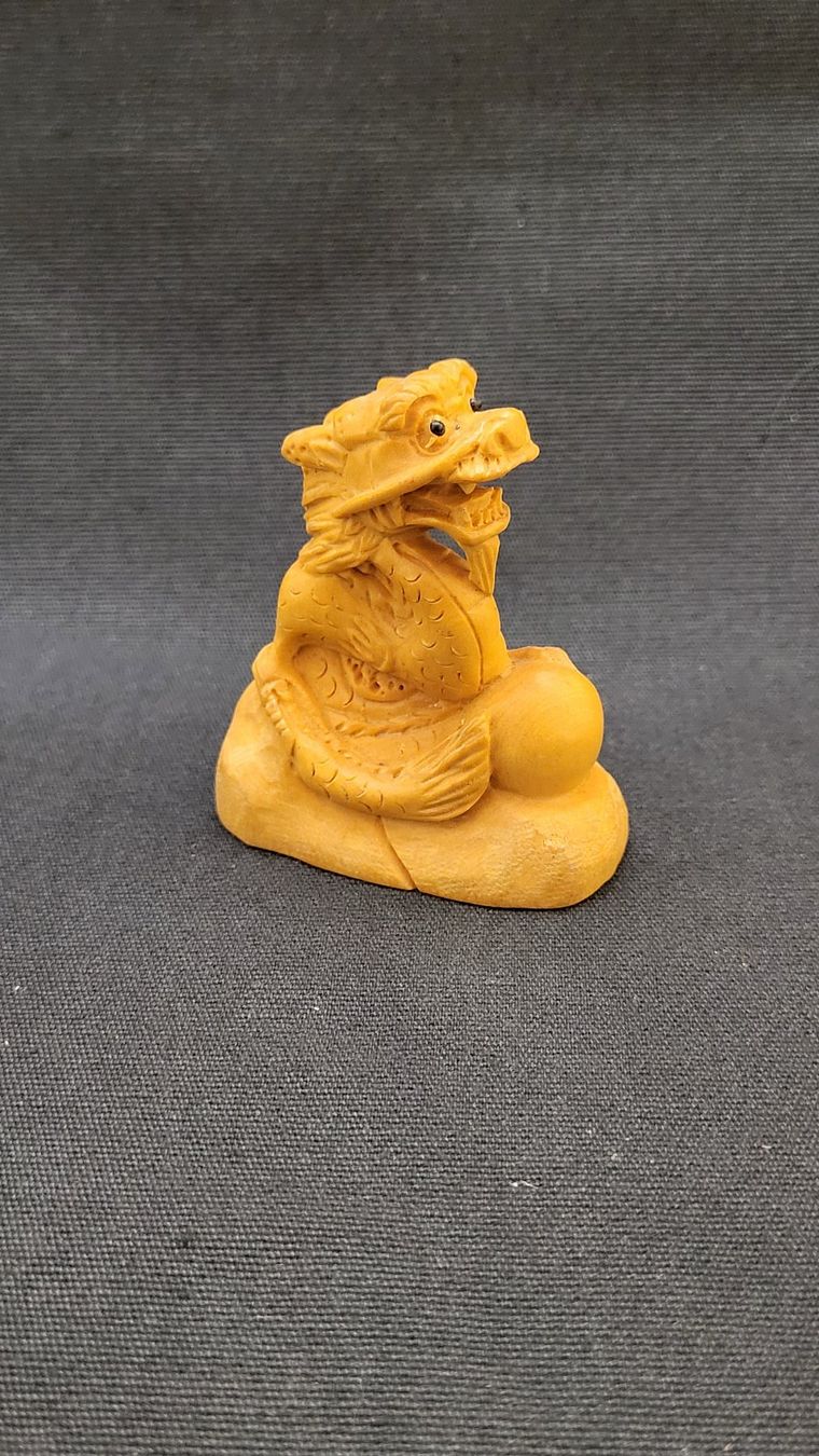 Figurines: Netsuke DRACHE signiert – D'occasion à Basel par spinne02