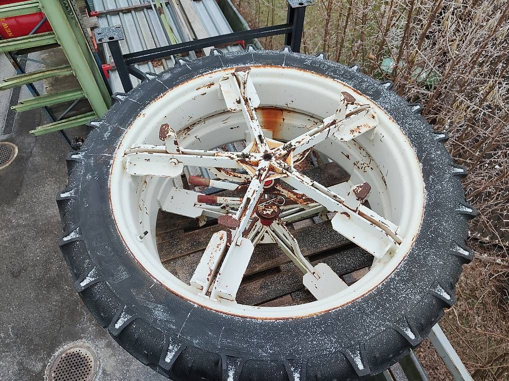 Pneumatici & Ruote complete: Satz Doppelräder Müller  – Usato da Uetliburg SG venduto da mfh_m8gz