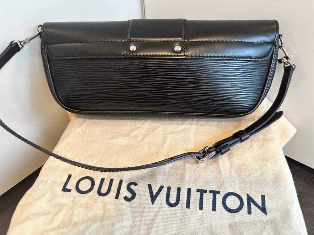 Louis Vuitton - Montaigne Clutch Epi Leather Noir