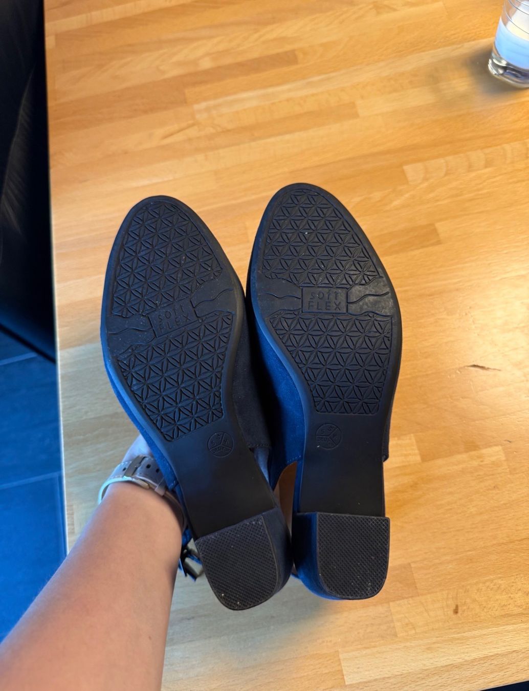 Jana Scarpe da donna: DÉCOLLETÉ IN CAMOSCIO BLU - 6 CM – Usato da Losone venduto da AriCol1512 2