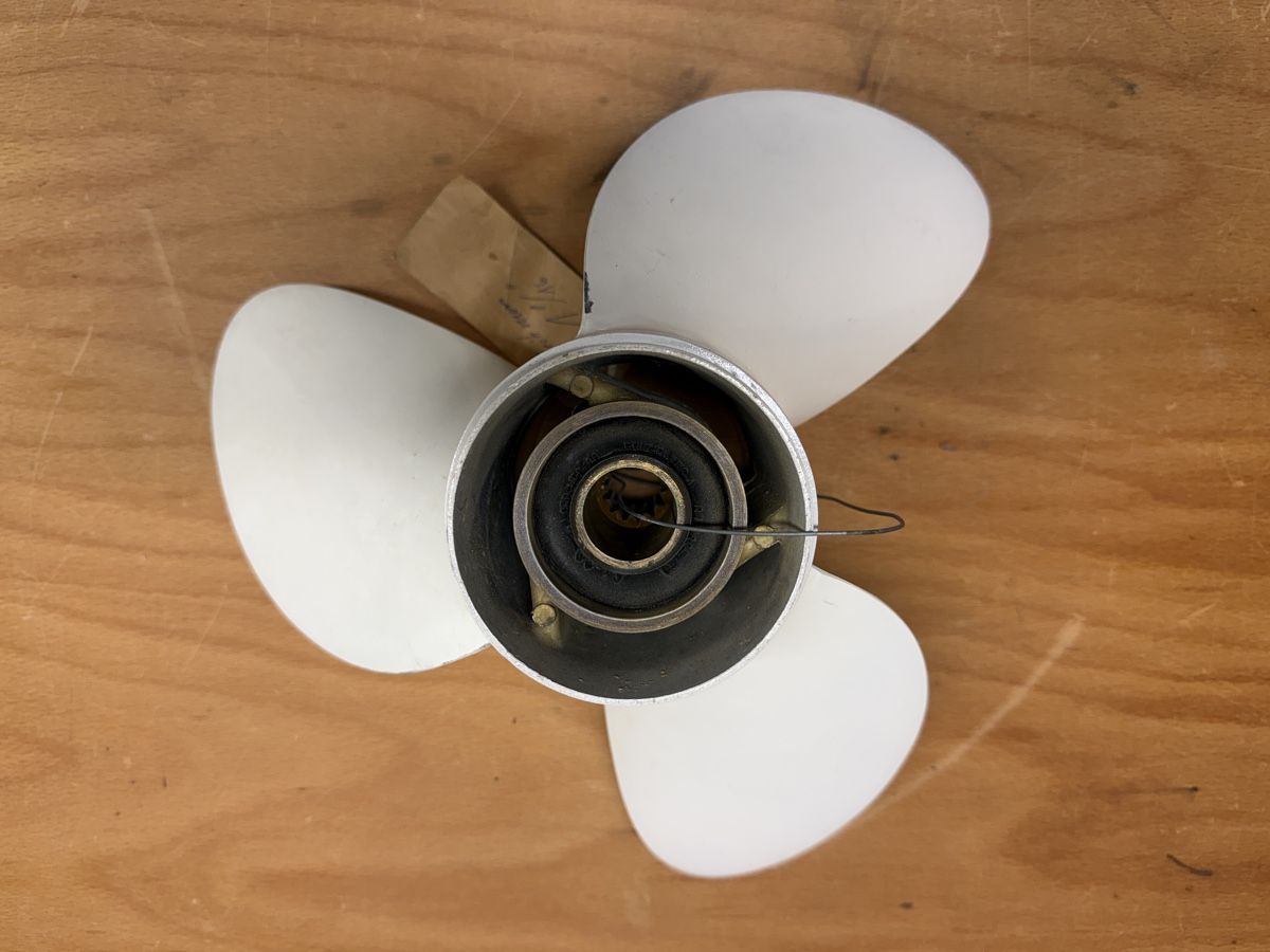 Motori: Propeller Bootsmotor 13-3/4 X 14 1/2 – Nuovo (secondo la descrizione) da Wilen (Sarnen) venduto da uno21 1