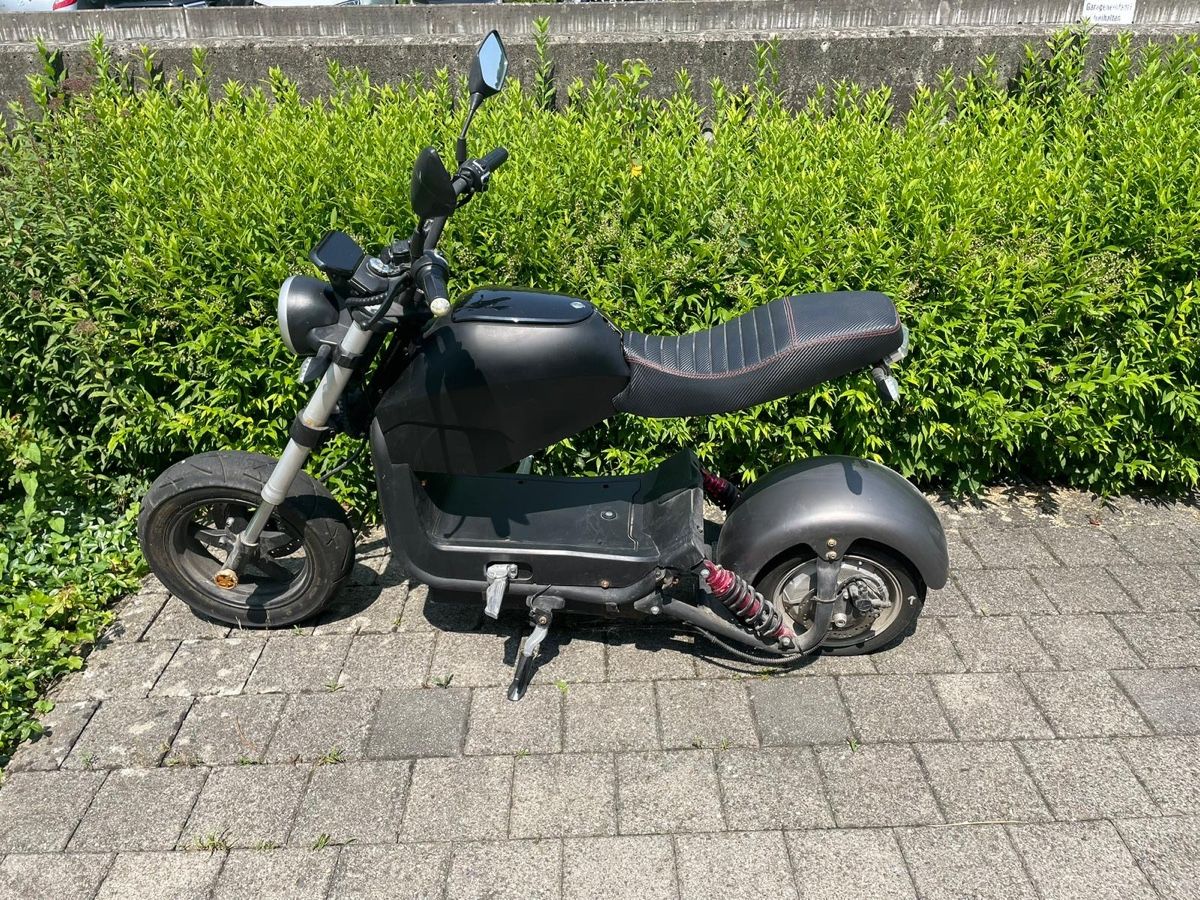 Veicoli elettrici: Elektroroller für den Sommer – Usato da Winterthur venduto da Winti_Deal 6