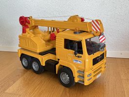 Bruder Kranlastwagen TGA41.440