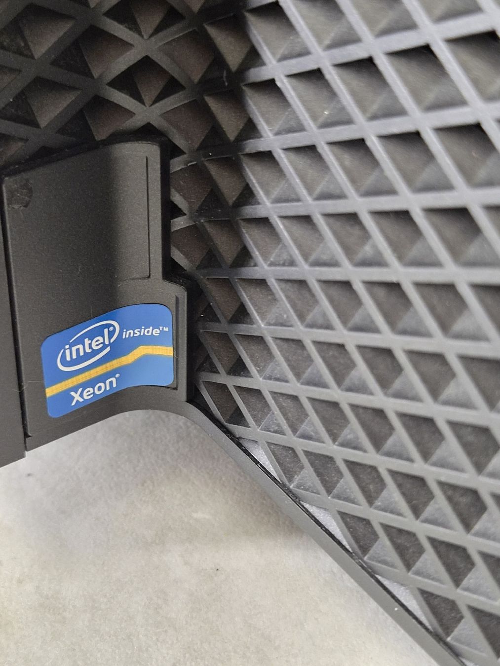 Dell PC: Dell Precision T3610 Workstation Intel Xeon – Usato da SCHAFFHAUSEN venduto da Atami99 2