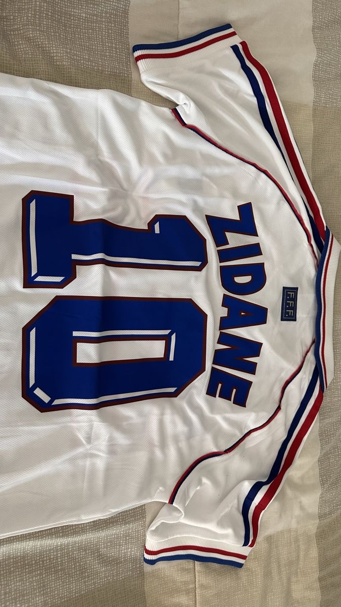 Leibchen & Hosen: France Jersey - Zidane 10 – Neu (gemäss Beschreibung) aus Oberrieden von jon_5cl2 1