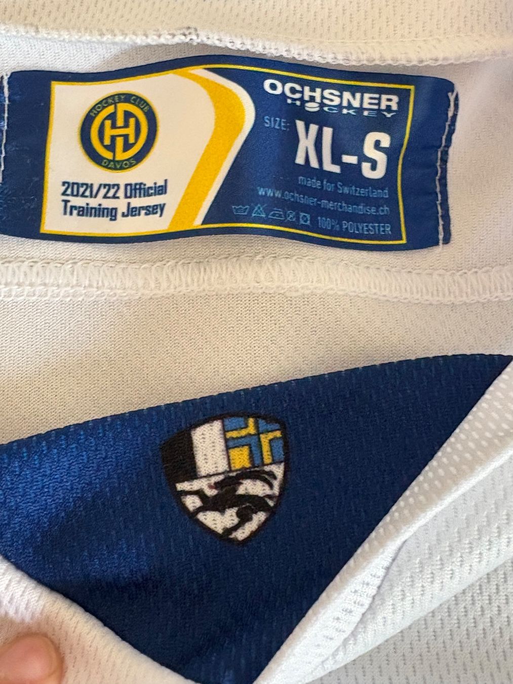 HC Davos Canottiere & Pantaloni: HC Davos - Trainingsteilot signiert - Matej Stransky -44 – Nuovo (secondo la descrizione) da Schaan venduto da Filipipa 2