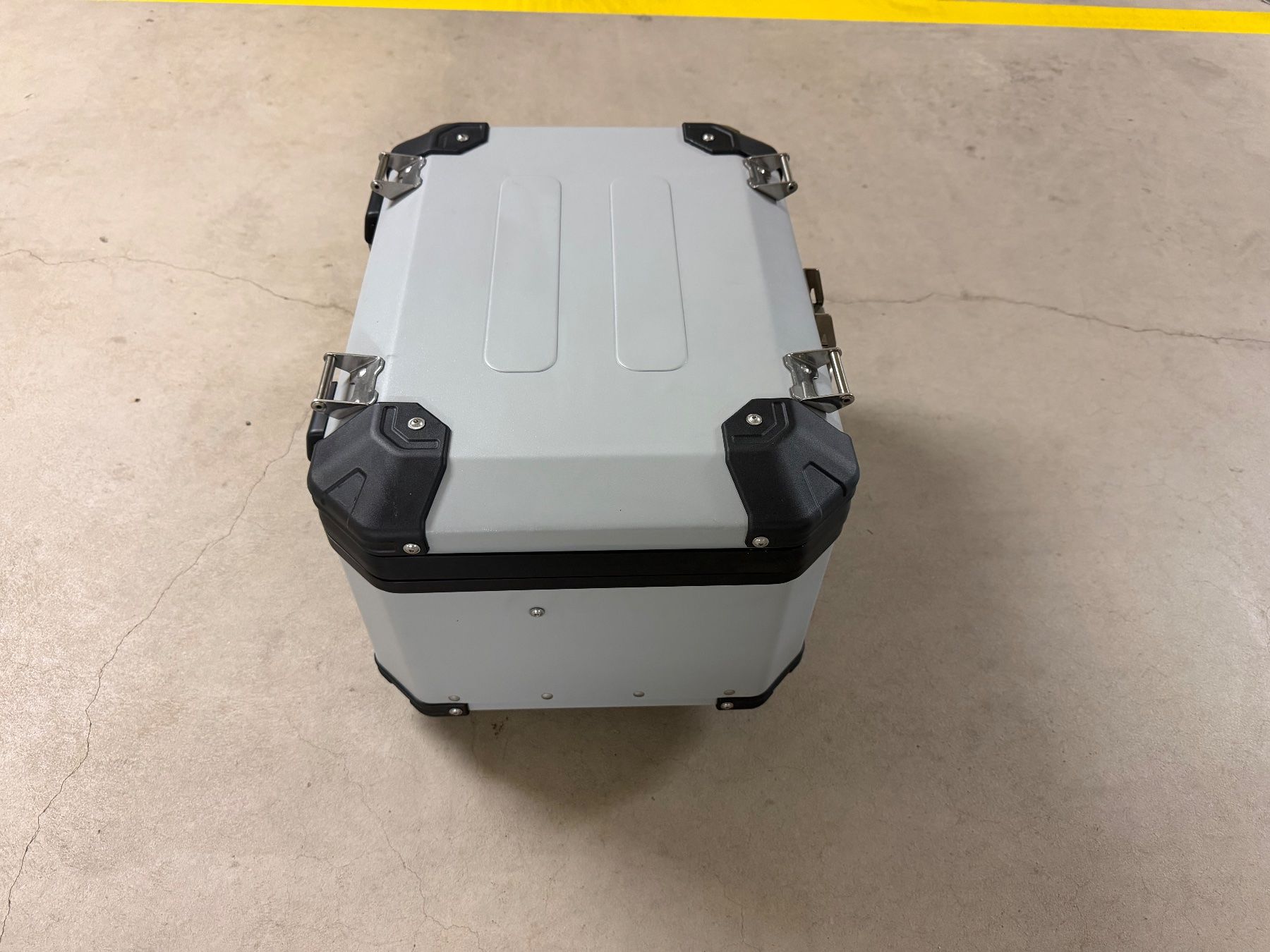Topcase: Motorrad Topcase von MyTech 58l Alu – Usato da Rickenbach b. Wil venduto da explorer1200 3