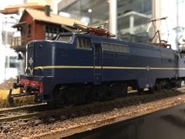Modellbahn Lokomotive MÄRKLIN 3051 dunkelblau