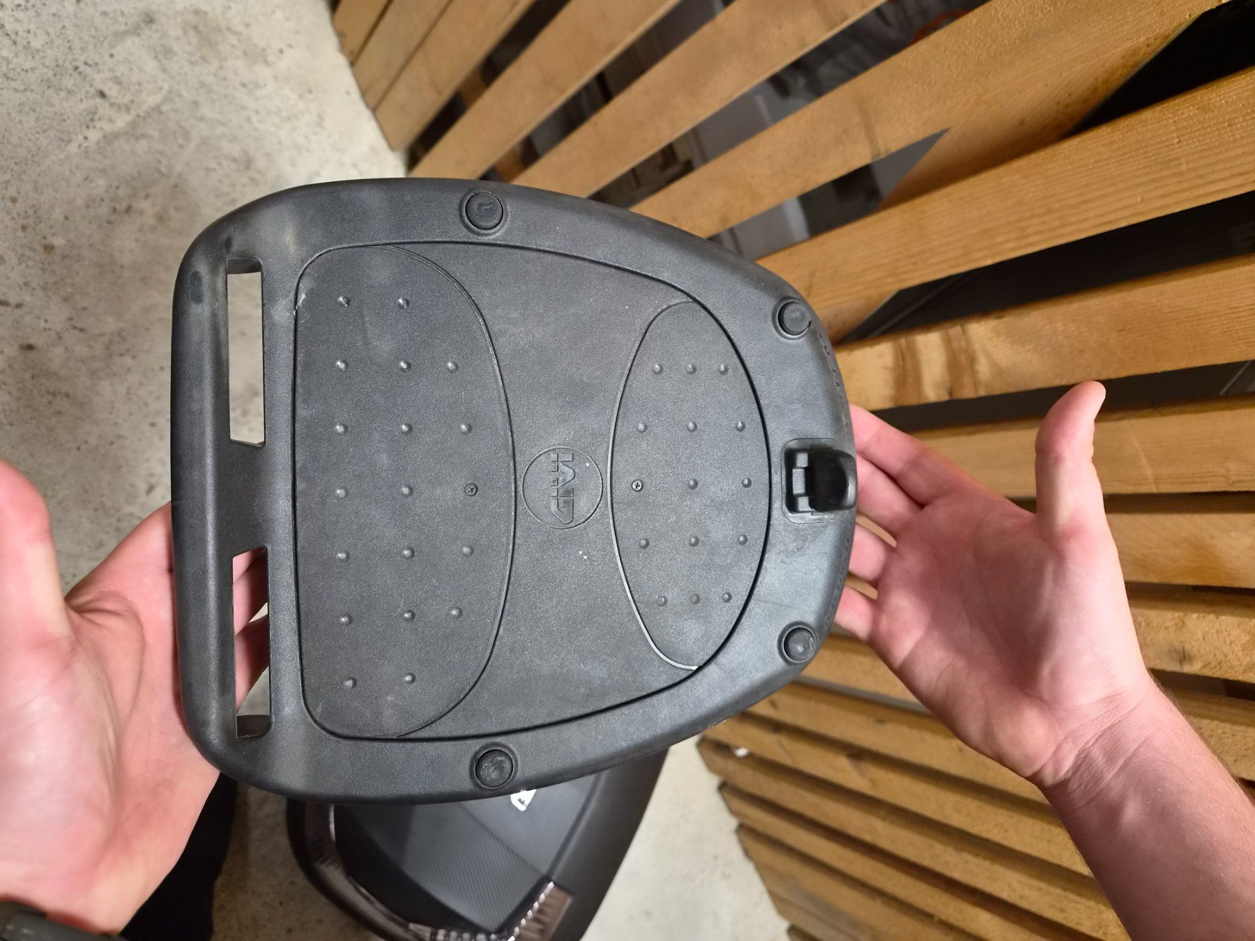 Givi Topcase: Top case Givi Blade 37 – Neu (gemäss Beschreibung) aus Grand-Lancy von chr_n6jw 5
