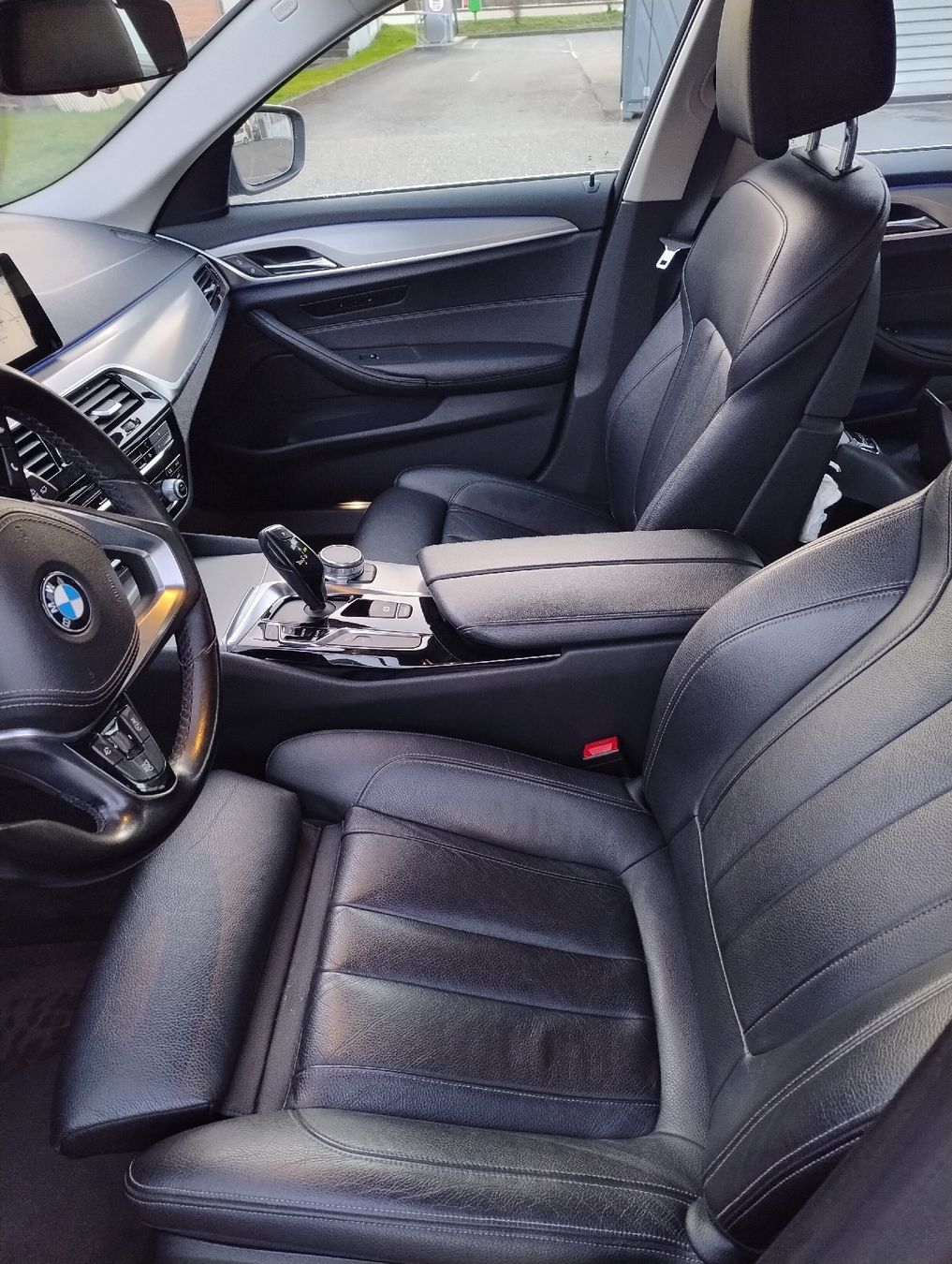 BMW Automobili: bmw 520D xdrive g31 2017 – Usato da Schöftland venduto da sto_wf66 6