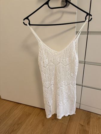 Sommerkleid gehäkelt weiss ärmellos