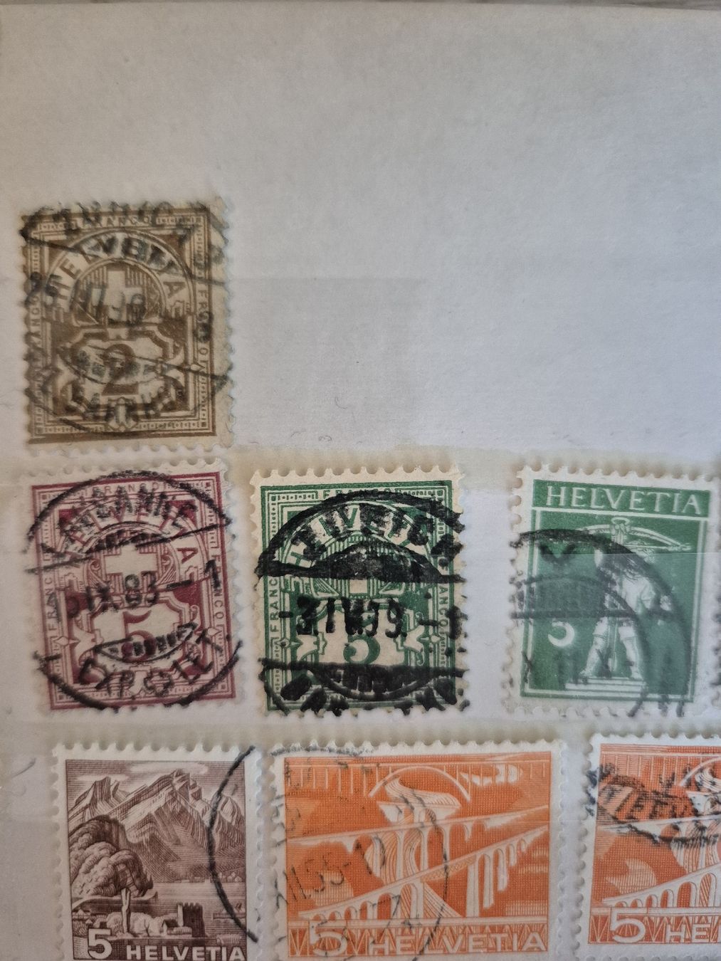 Tutti i francobolli: 3 Briefmarkenalben + div. Einzelmarken CH/Int. – Usato da Adliswil venduto da Stardust11 2